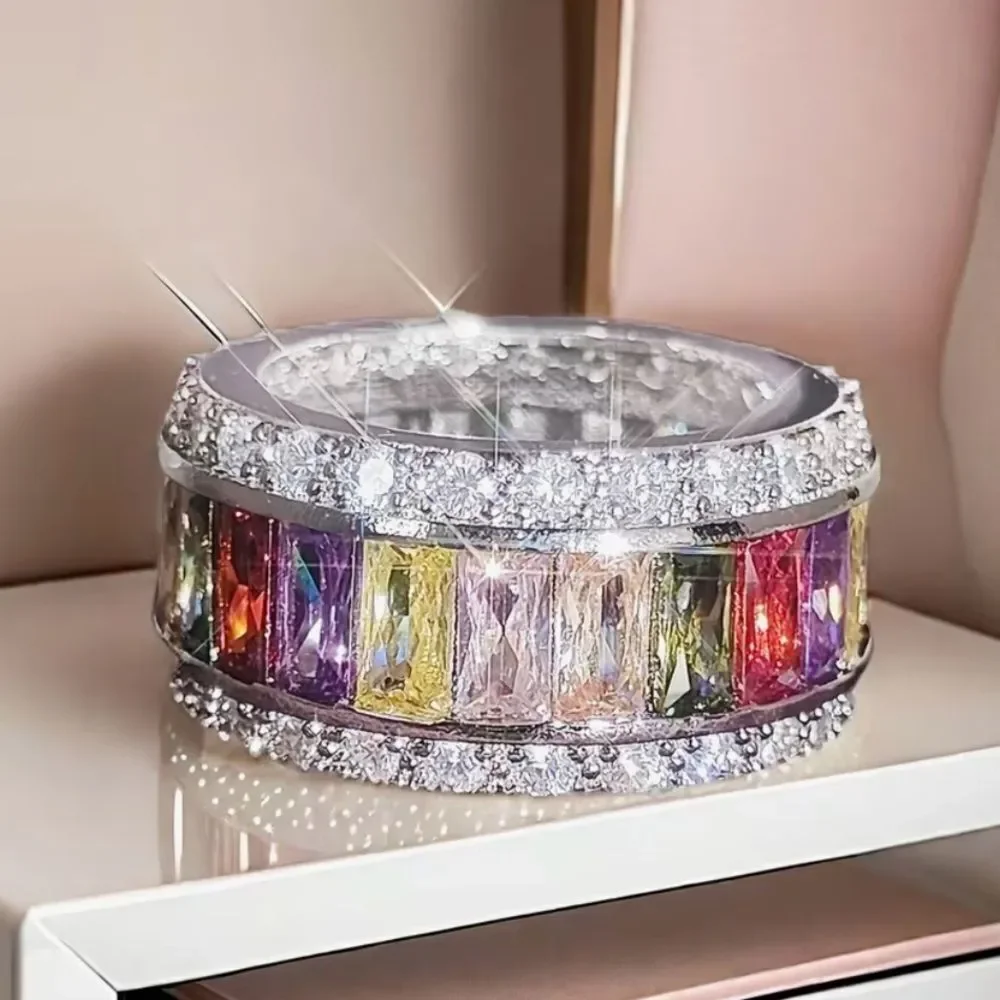 🩷 Stunning New ring with bands of colored crystals & rhinestones size 7 & 8 🩷
